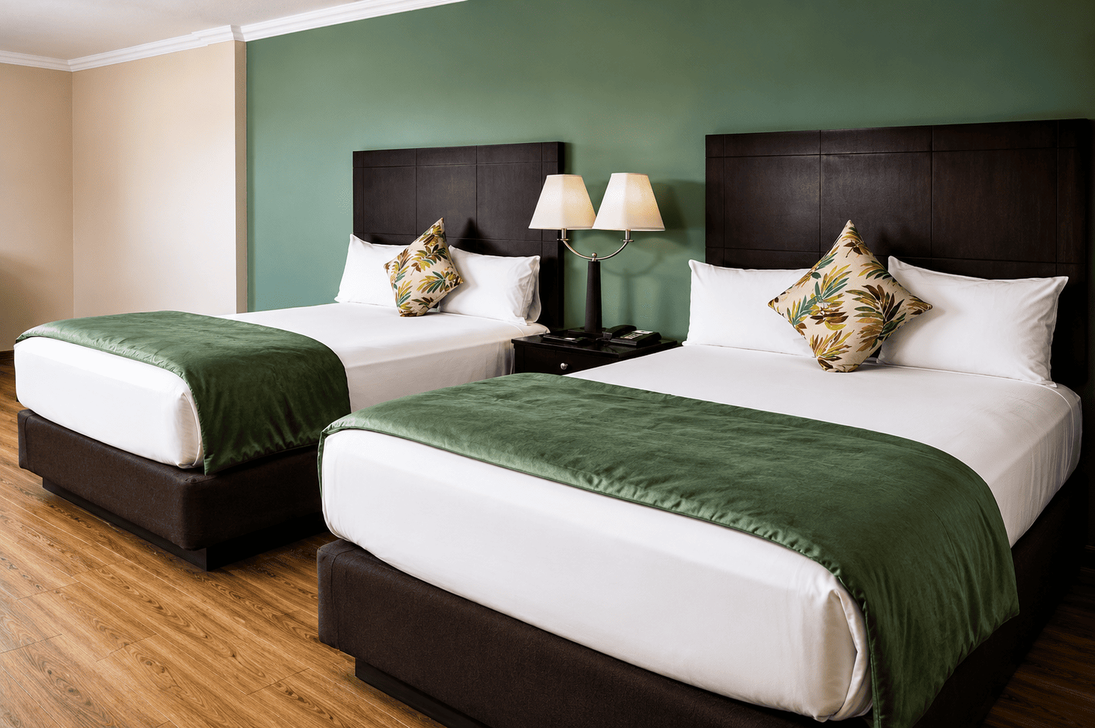 Hampshire Hotel bedroom